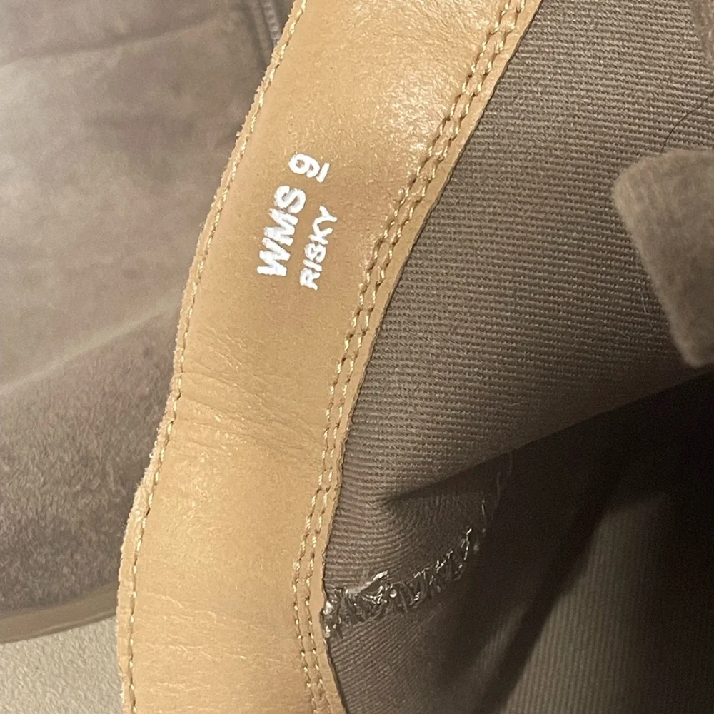 Dolce Vita Suede Lug Sole Platform  Boots Brown Size 9
